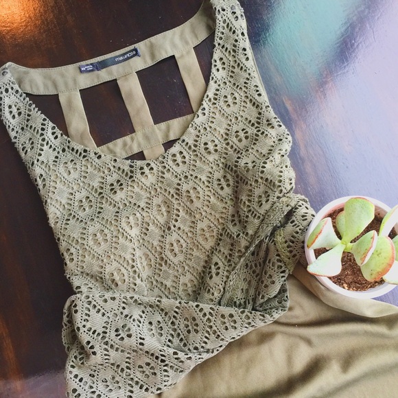 Olive green lace dressy top - Picture 8 of 8